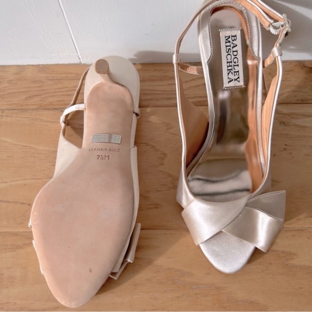 Badgley Mischka Beige Satin Pump 7 1/2 Wedding Formal Special Occasion Evening - Picture 4 of 6